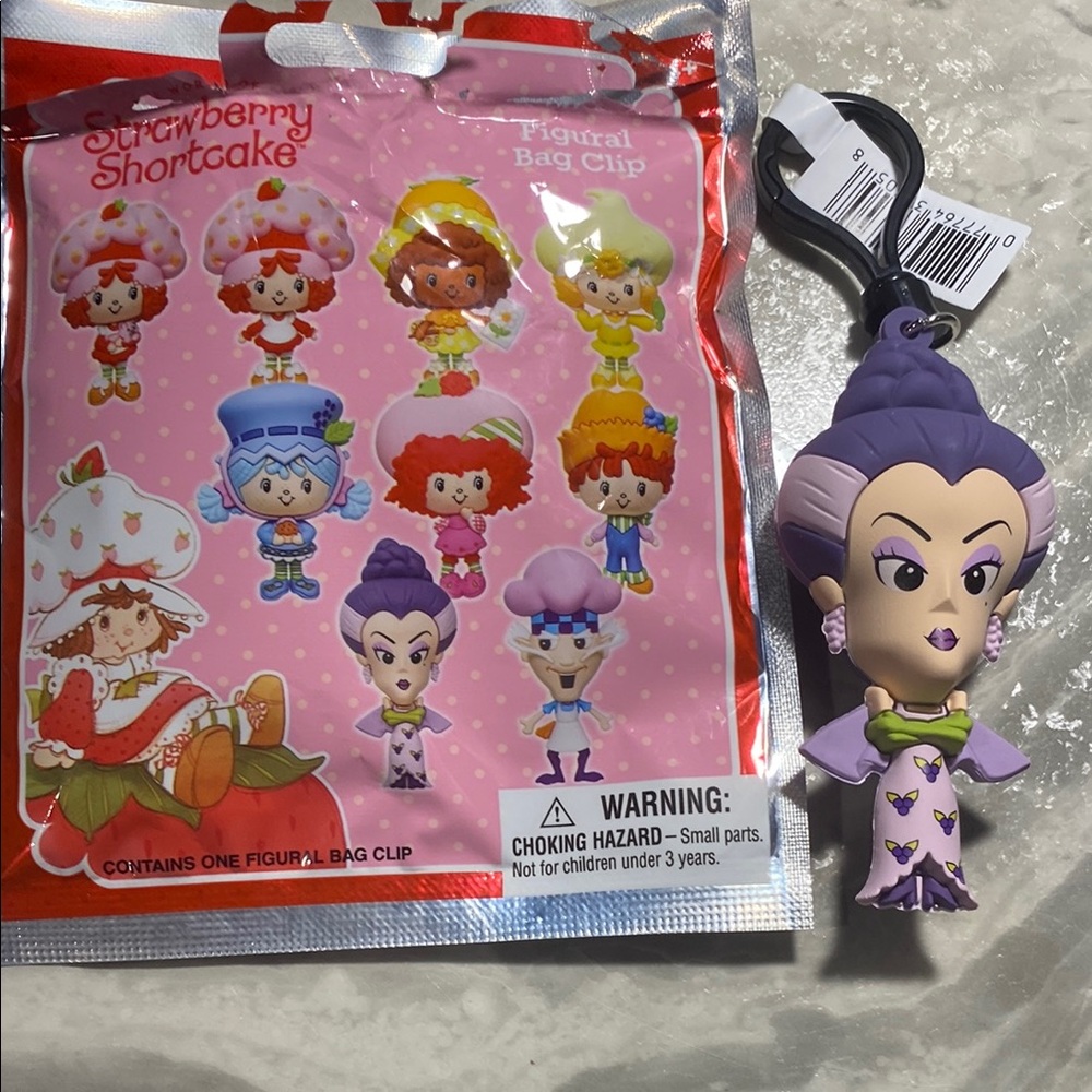 Wildbrain Strawberry Shortcake Sour Grapes figural bag clip